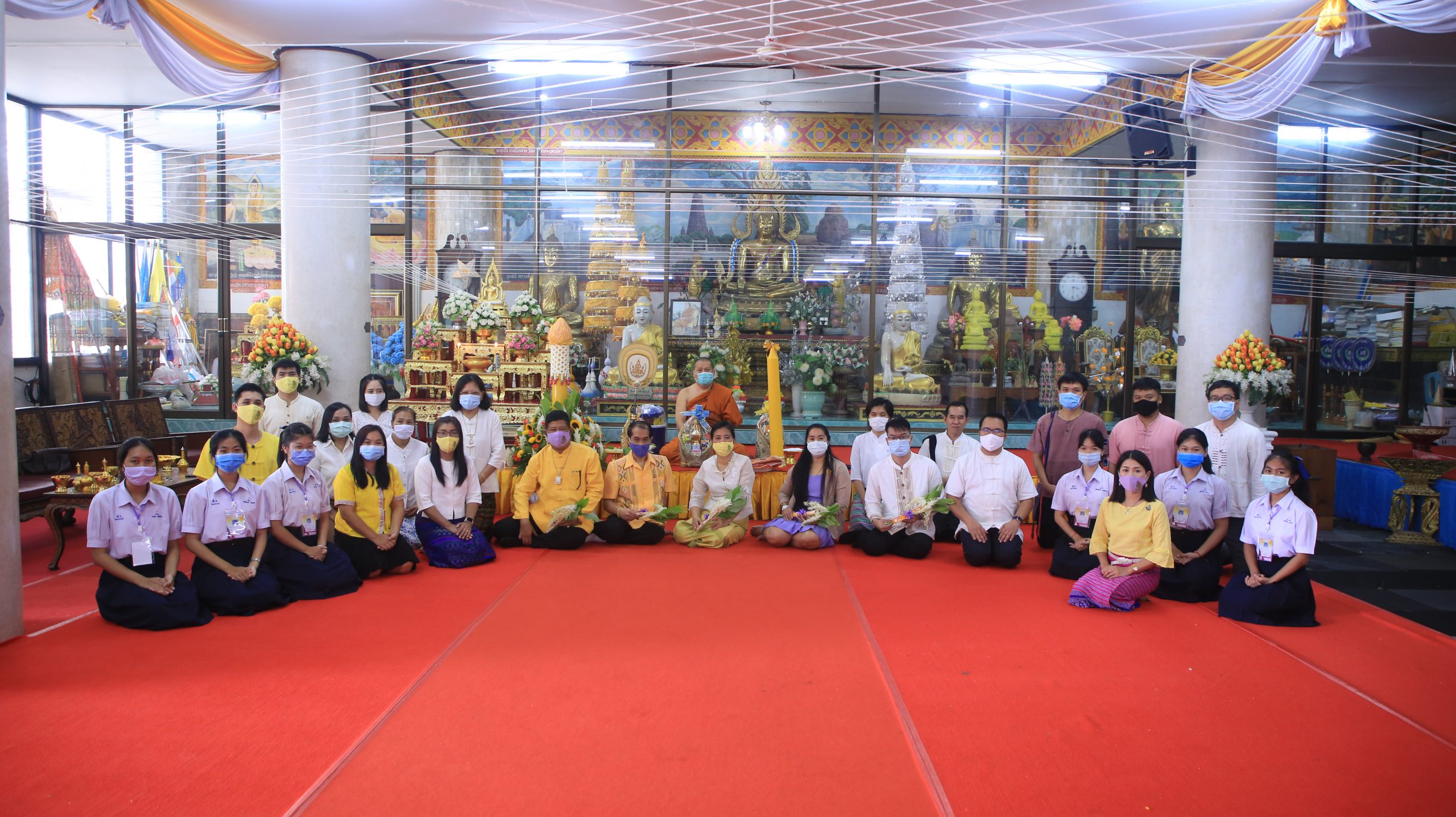 โรงเรียนสรรพวิทยาคม ถวายเทียนจำนำพรรษา เนื่องในวันเข้าพรรษา