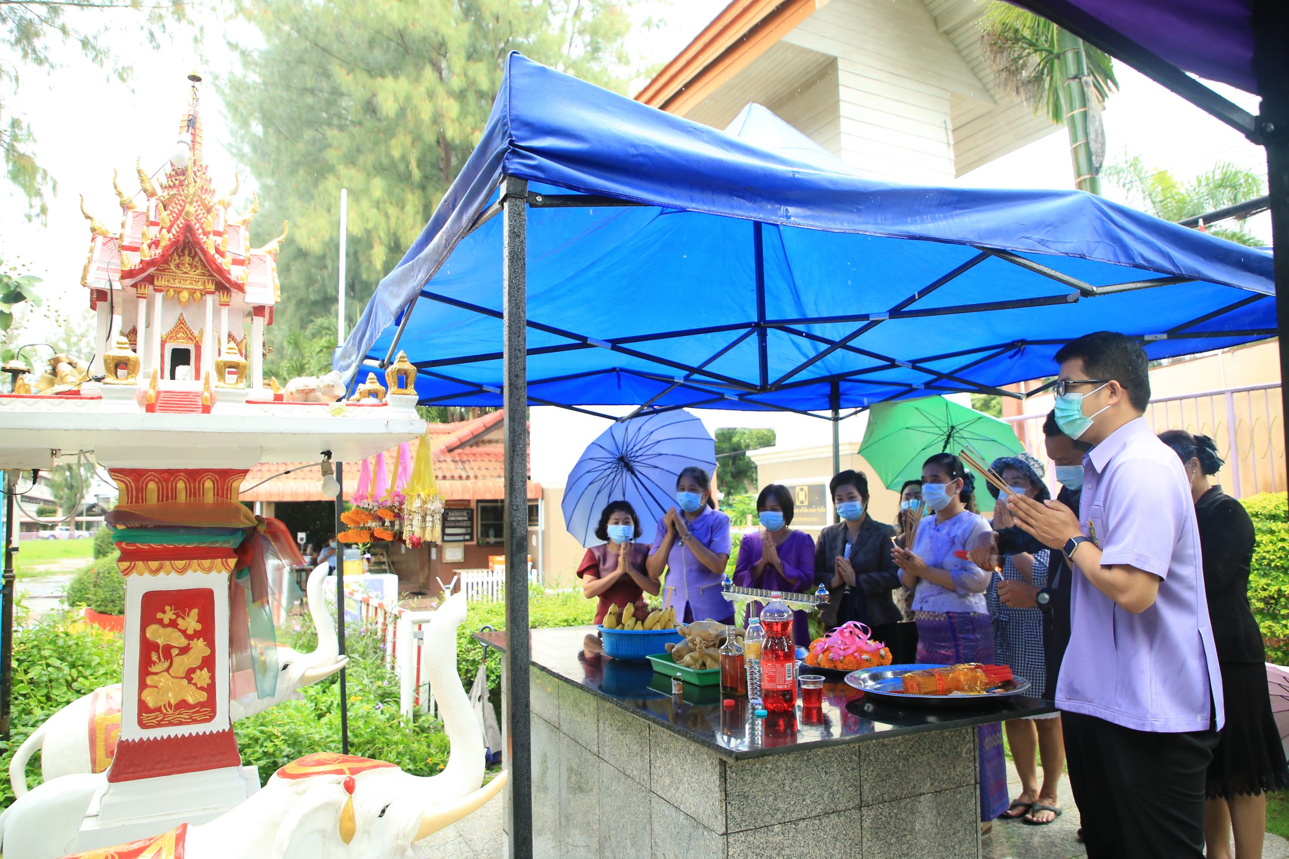 โรงเรียนสรรพวิทยาคมจัดพิธีไหว้สิ่งศักดิ์สิทธิ์ประจำโรงเรียนสรรพวิทยาคม เนื่องในประเพณีเดือน ๙ ของทุกปี