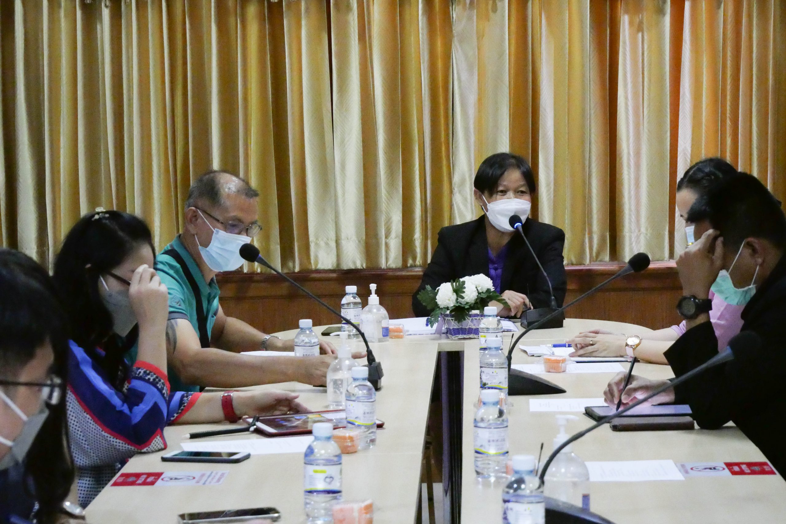 โรงเรียนสรรพวิทยาคม จัดการประชุมหัวหน้าระดับชั้น เพื่อพิจารณาแนวทางในการให้นักเรียนมาเรียน ในภาคเรียนที่ ๒ ปีการศึกษา ๒๕๖๔