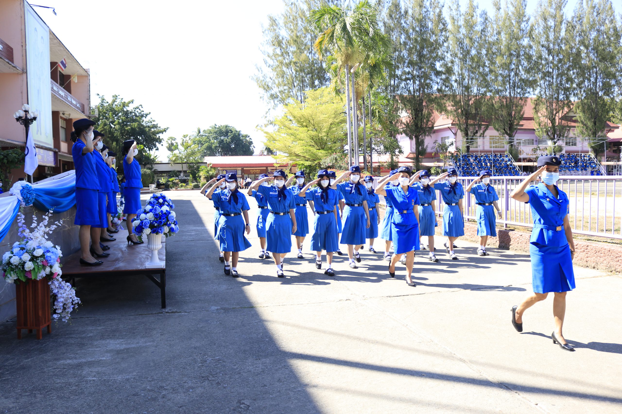 โรงเรียนสรรพวิทยาคม ได้จัดพิธีปฏิญาณตน สวนสนาม และกิจกรรมบำเพ็ญประโยชน์ยุวกาชาด