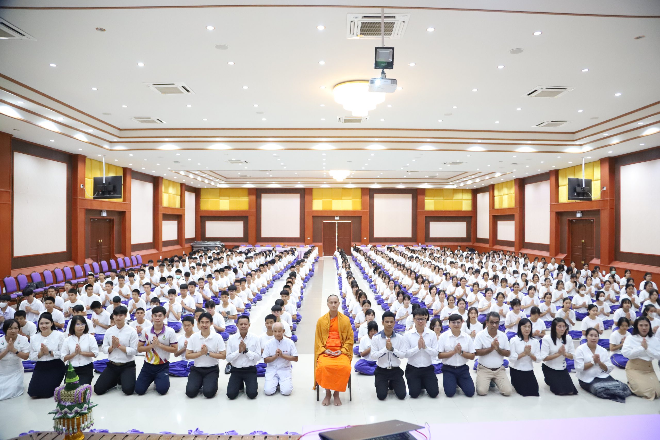 โรงเรียนสรรพวิทยาคม โดยคณะครูระดับชั้นมัธยมศึกษาปีที่ ๔ จัดกิจกรรมค่ายพัฒนาคุณลักษณะอันพึงประสงค์