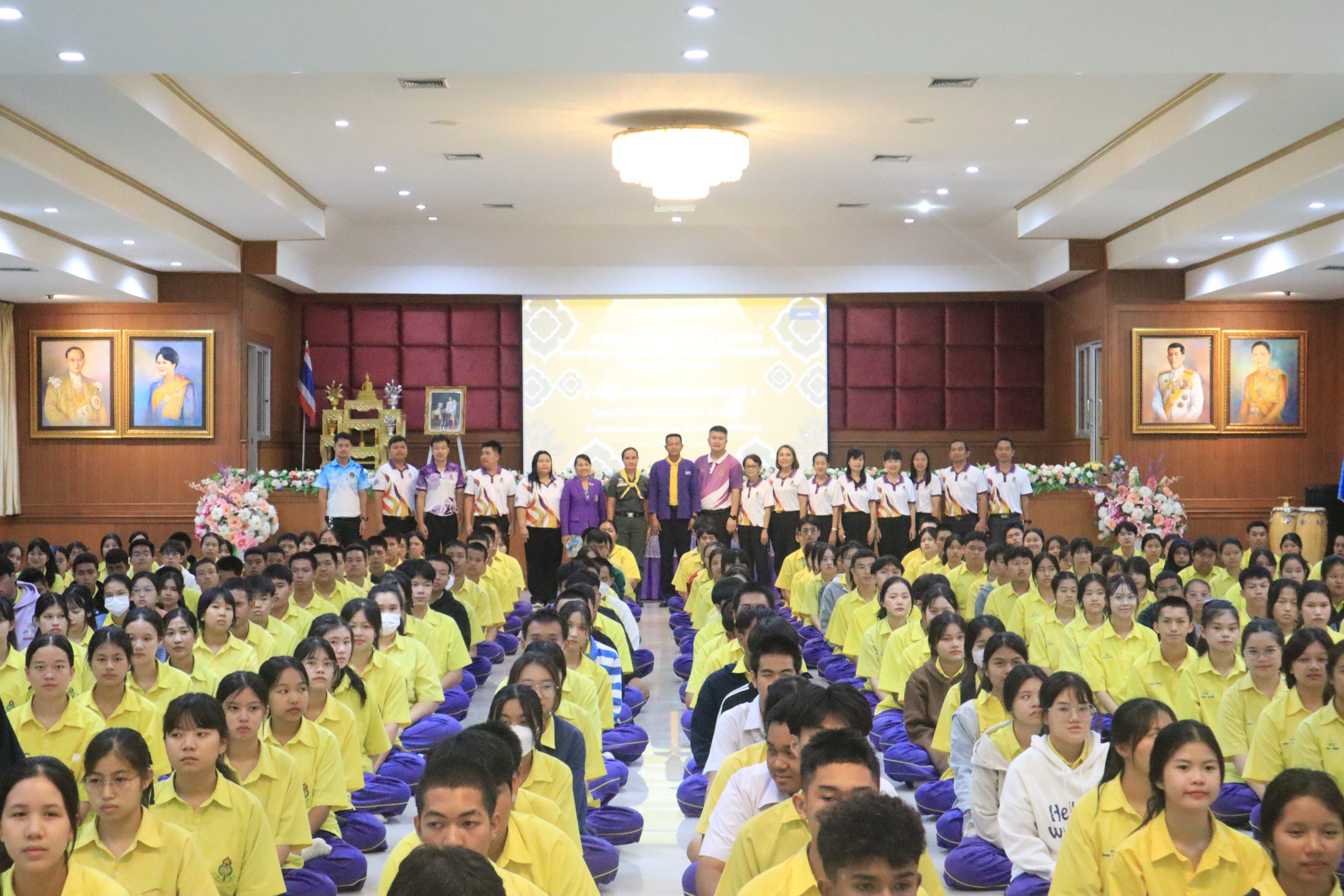 โรงเรียนสรรพวิทยาคม โดยคณะครูระดับชั้นมัธยมศึกษาปีที่ ๕ จัดกิจกรรมค่ายพัฒนาคุณลักษณะอันพึงประสงค์