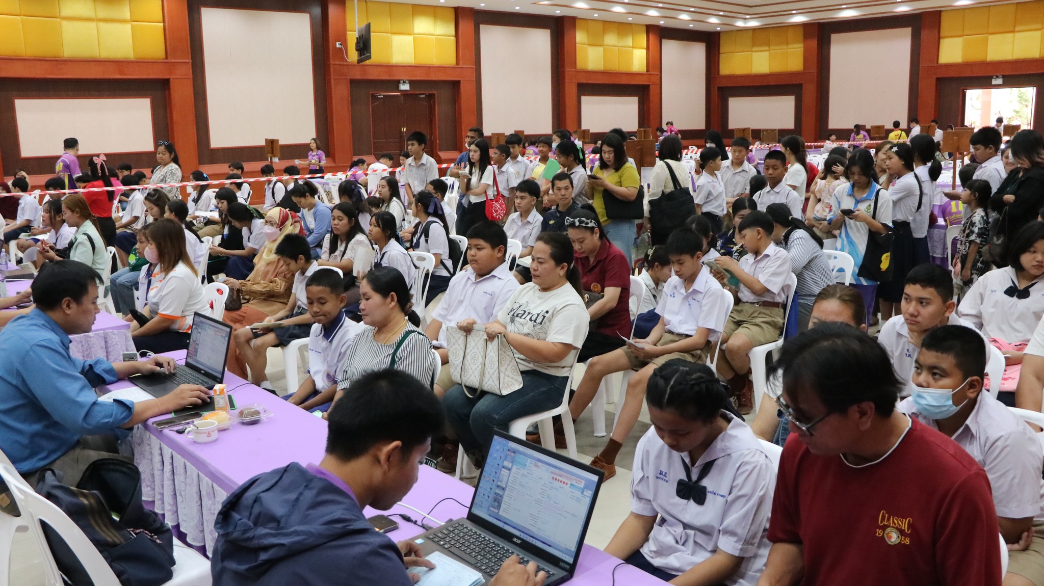 รับสมัครนักเรียน ม.๑ และ ม.๔ ประเภทห้องเรียนทั่วไป