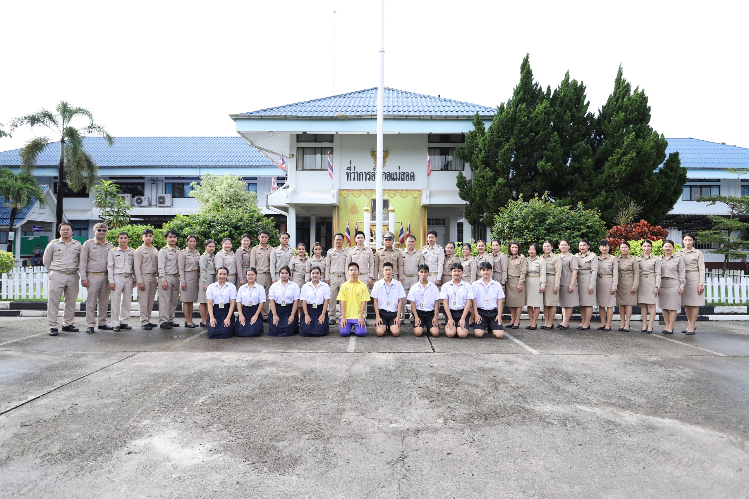 โรงเรียนสรรพวิทยาคม ร่วมกิจกรรมเนื่องในวันพระราชทาน ธงชาติไทย กับทางที่อำเภอแม่สอด