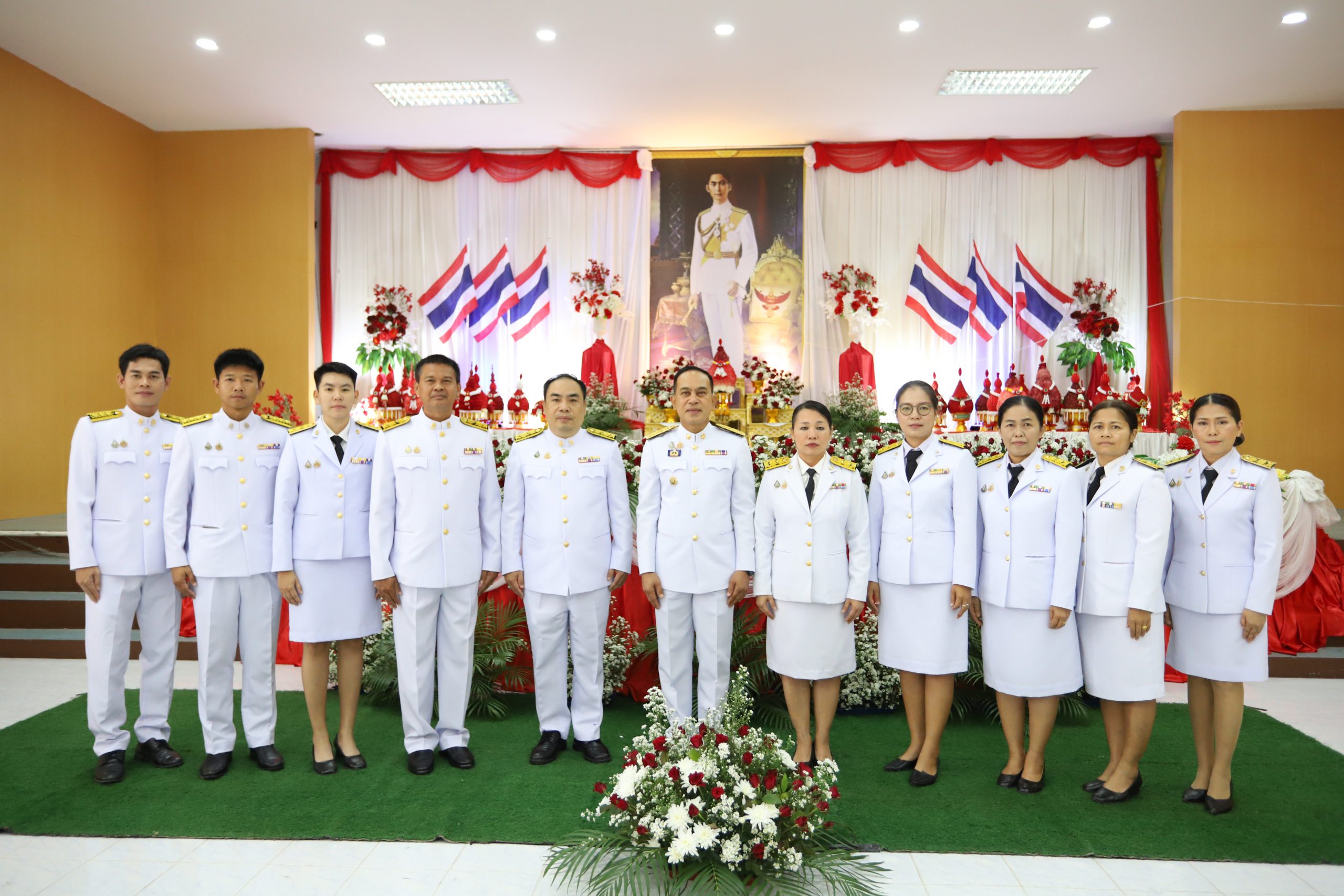 โรงเรียนสรรพวิทยาคม ร่วมพิธีเจริญพระพุทธมนต์และพิธีทำบุญตักบาตรถวายพระราชกุศล เฉลิมพระเกียรติพระบาทสมเด็จพระปรเมนทรมหาอานันทมหิดล พระอัฐมรามาธิบดินทร